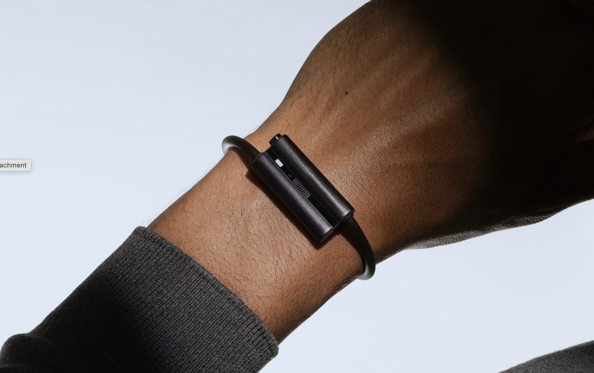 Luffu Link screenless LTE wearable worn on the wrist