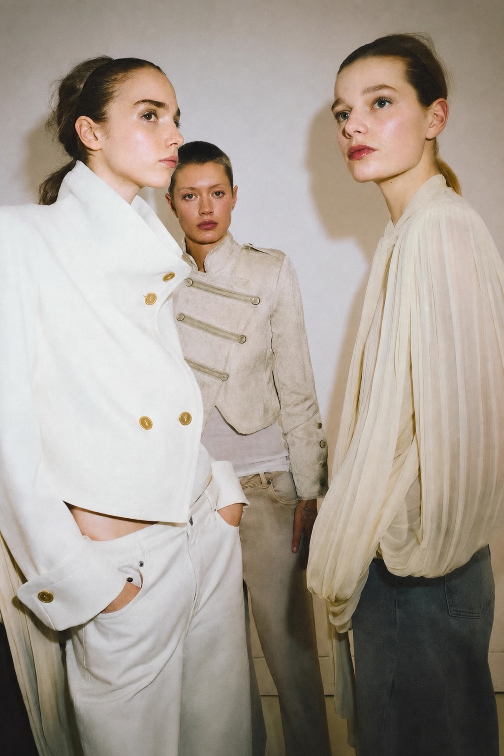 Indie sleaze fashion comeback with party references and skinny retro styling