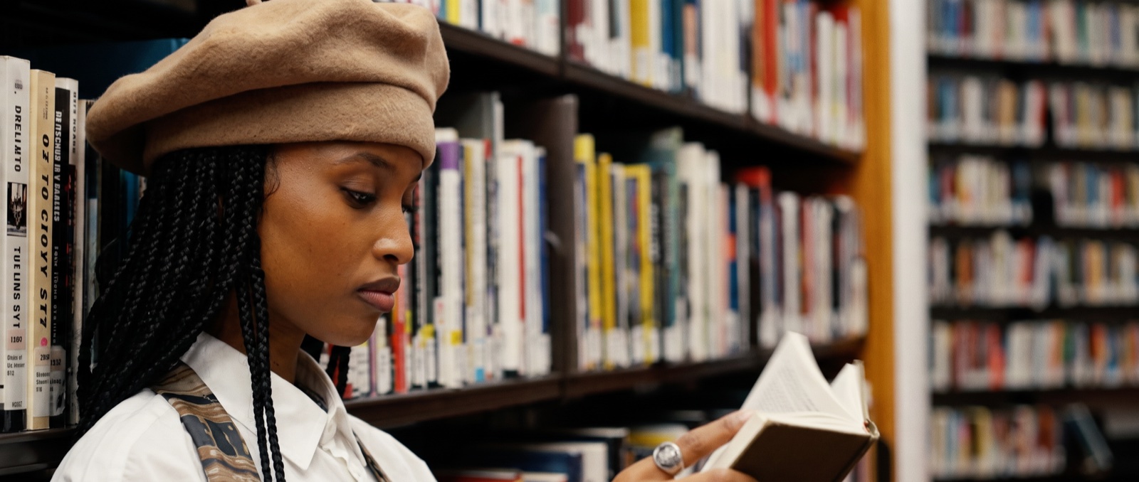 How to Wear Librarian Core Outfits Today