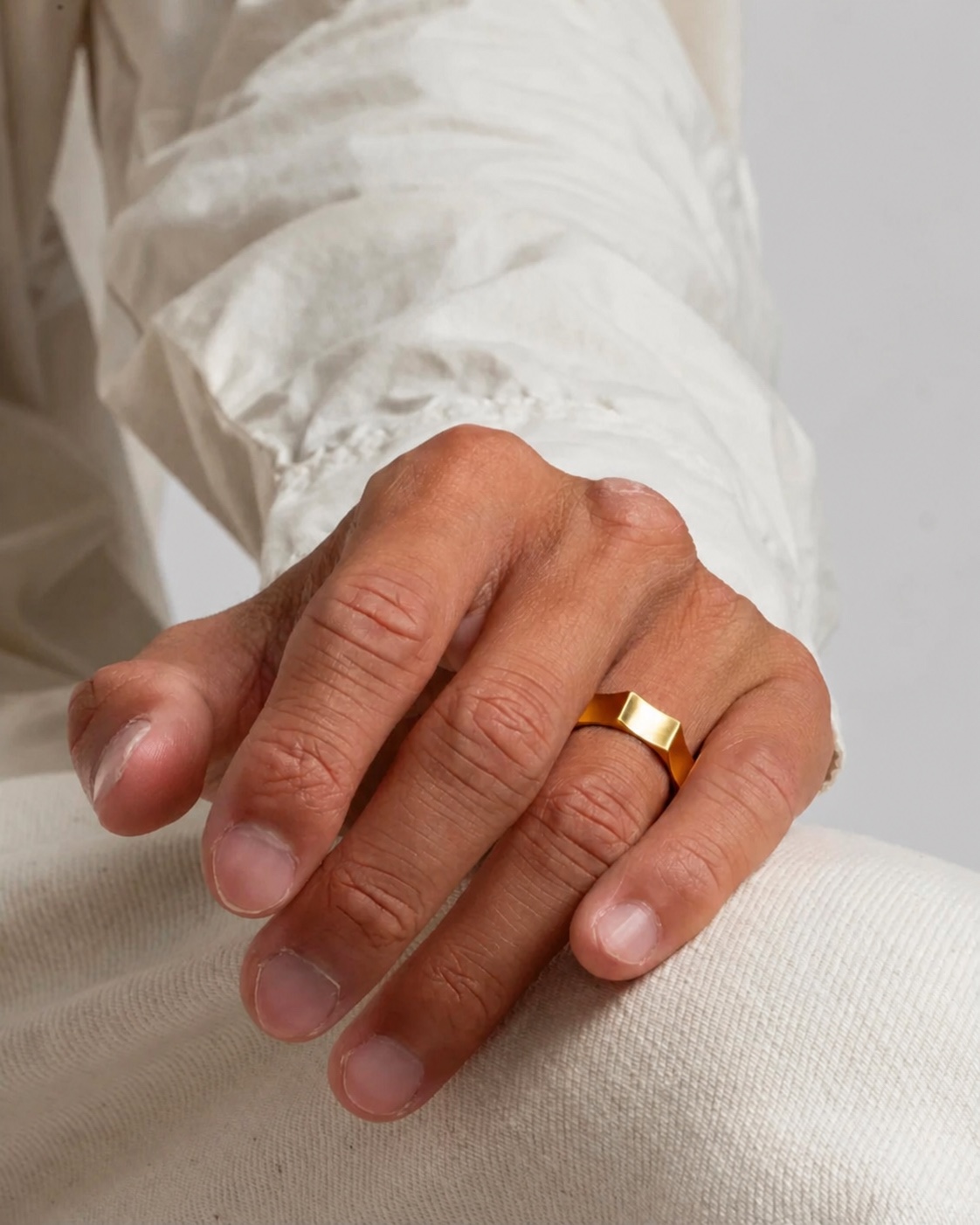 PROUNIS ring detail in natural light