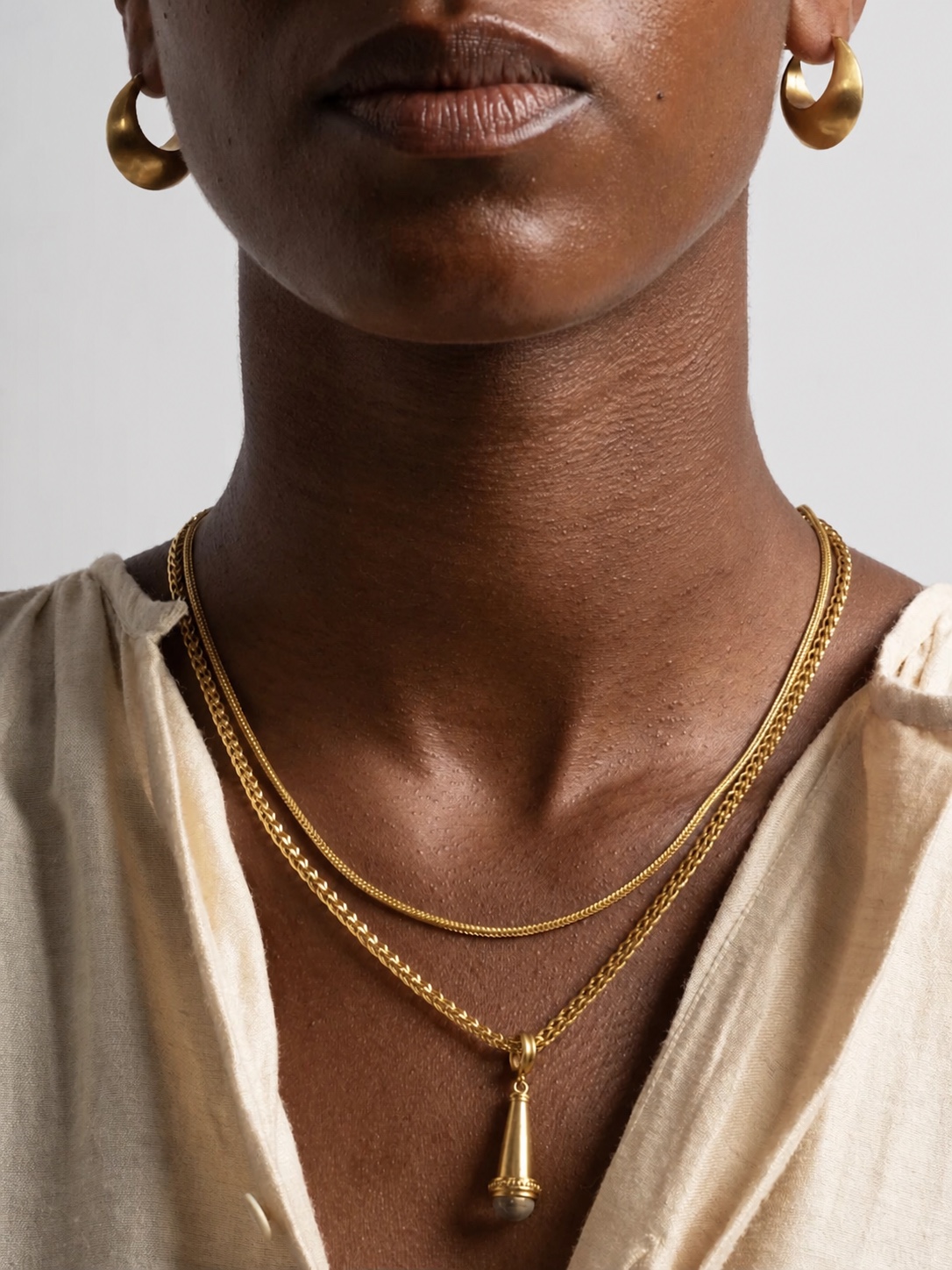PROUNIS sculptural jewelry detail