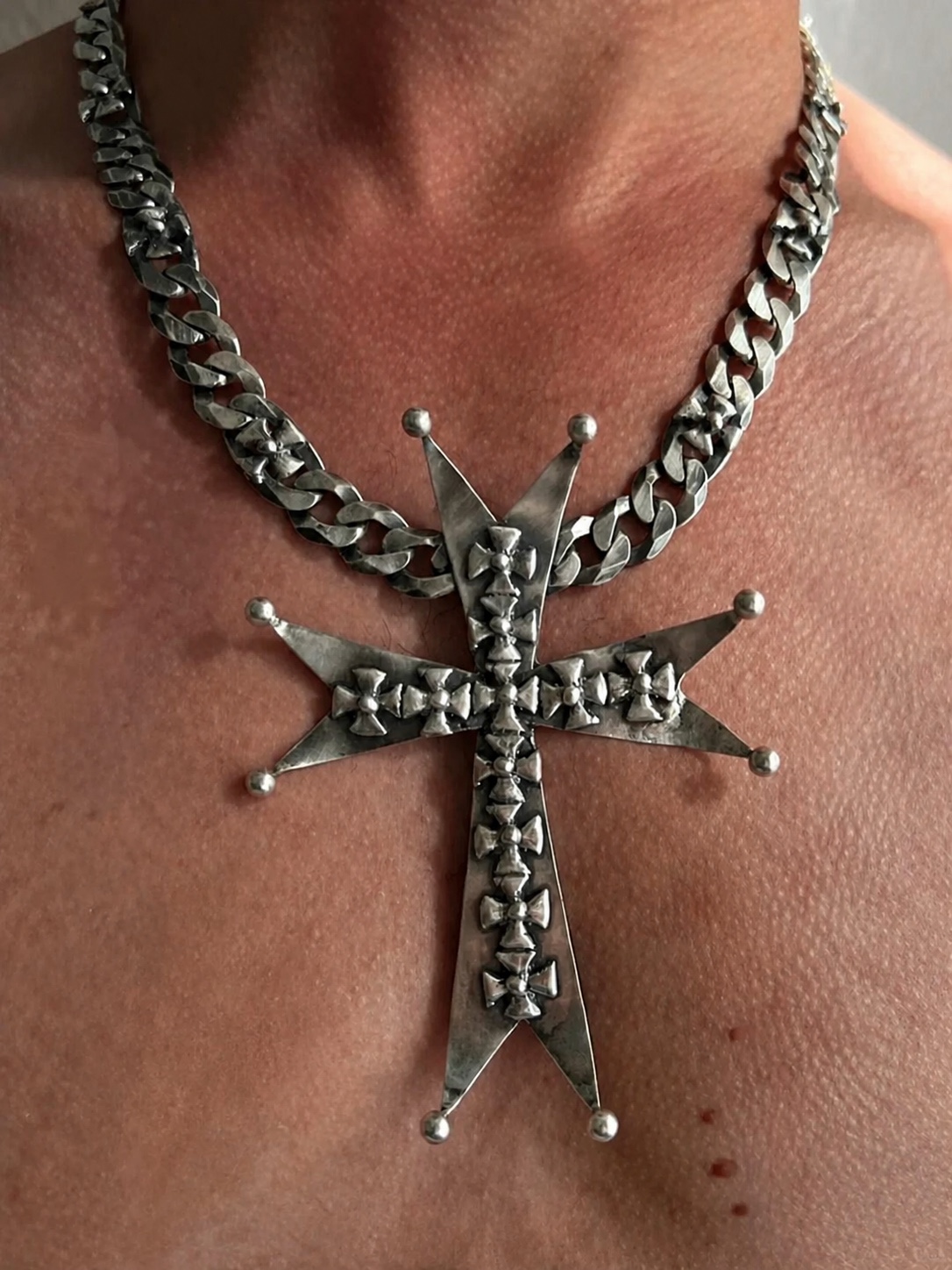 ZWYRTECH sculptural accessory detail, image 008