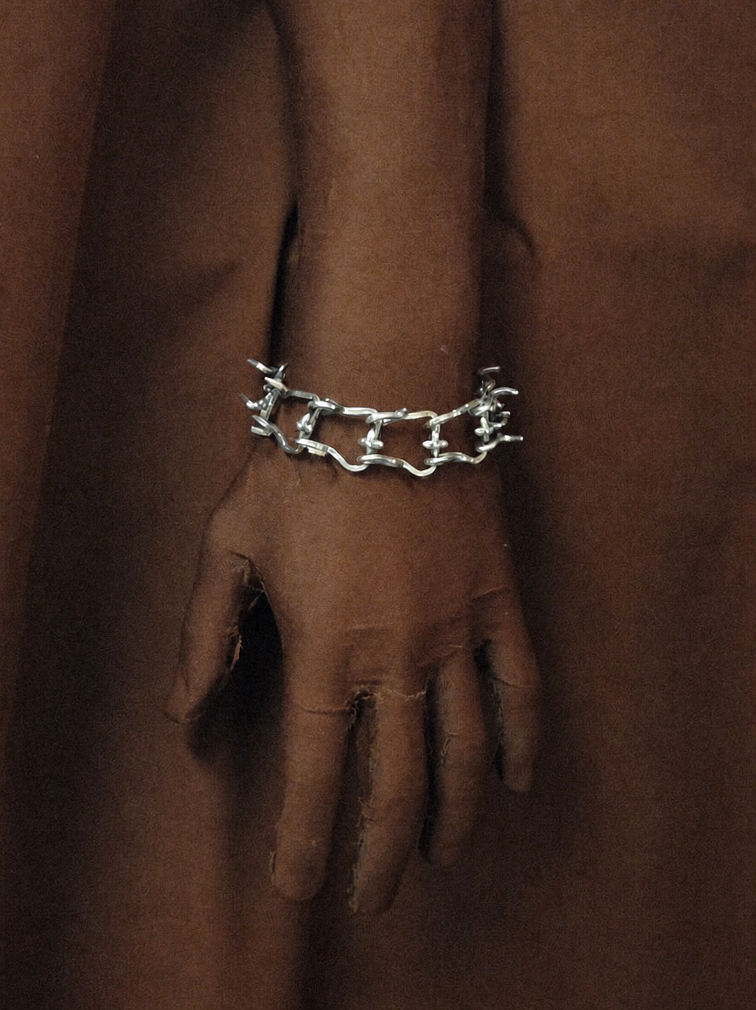 ZWYRTECH sculptural accessory detail, image 011
