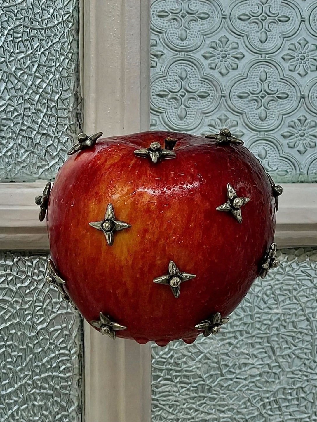 ZWYRTECH sculptural accessory detail, image 015